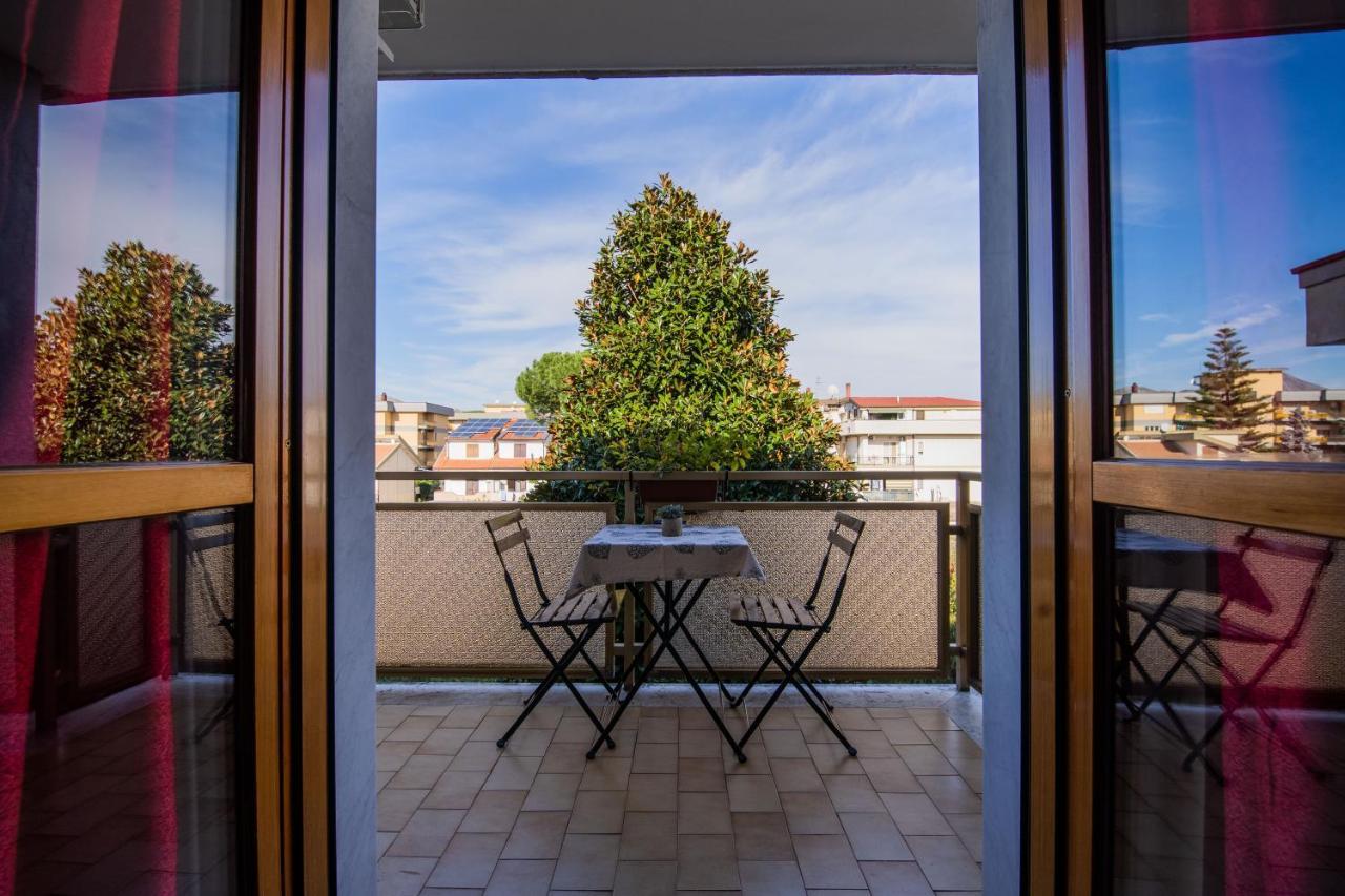 كازيرتا B&B A Casa Di Amici المظهر الخارجي الصورة